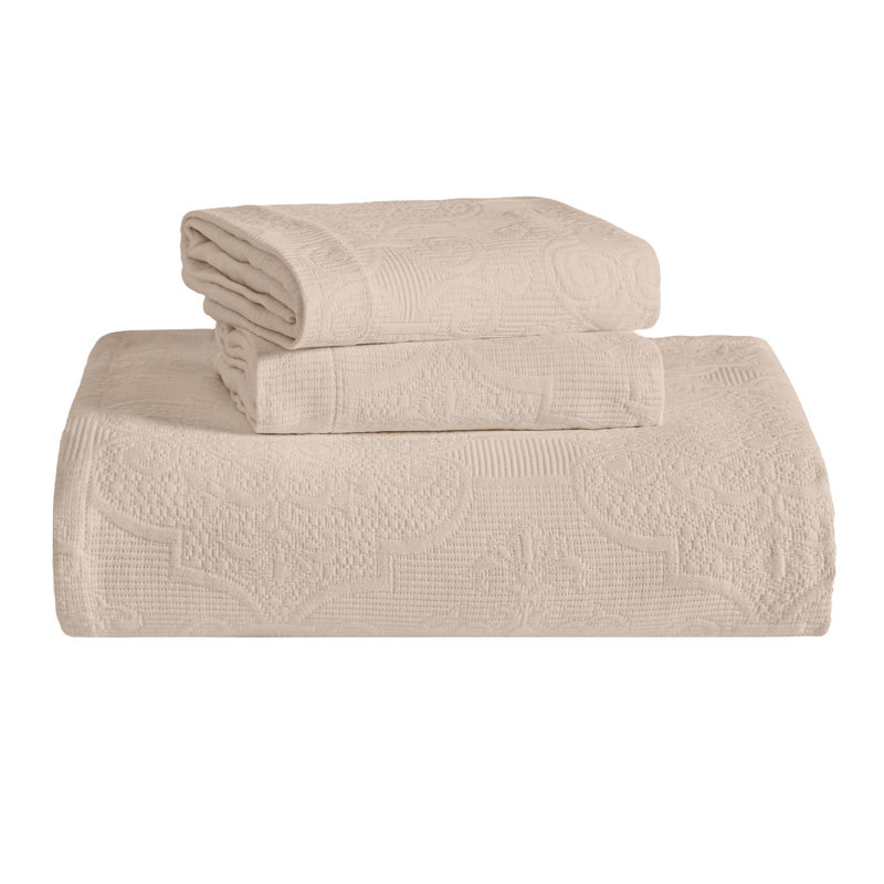 Superior Florin 100% Cotton Matelassé Jacquard Scrolling Medallion Bedspread Set, Queen + 2 Shams, Linen