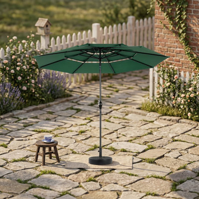 Parasol de patio extérieur de 9 pieds avec fonction d'inclinaison automatique à trois niveaux - Convient aux tables de marché et aux terrasses de piscine (finition vert foncé, base non incluse)
