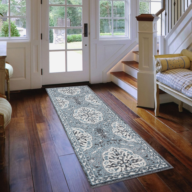 Honig Traditional Medallion Low Pile Performance Area Rug, Rectangle 2'6" x 10'3"