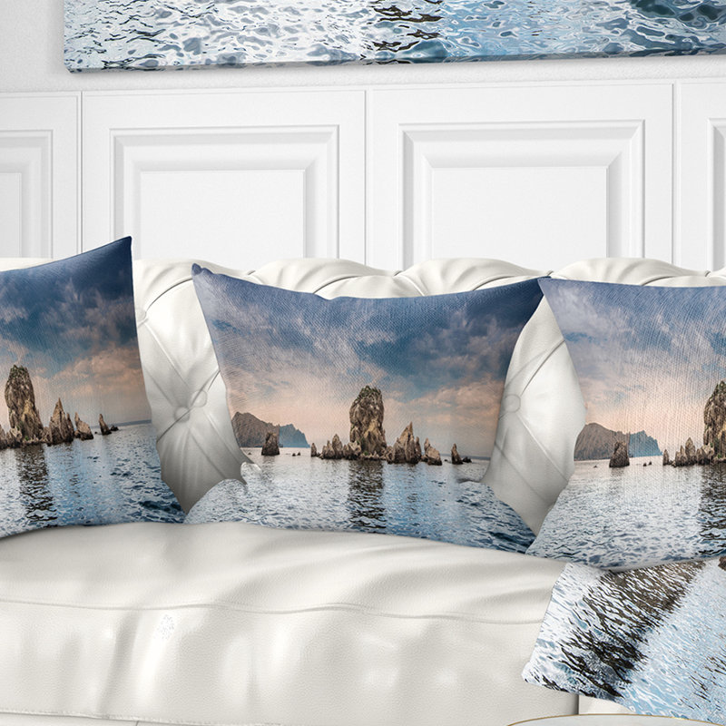 Crimean Peninsula Seashore Panorama - Sea & Shore Printed Throw Pillow, Carrée 18 po x 18 po