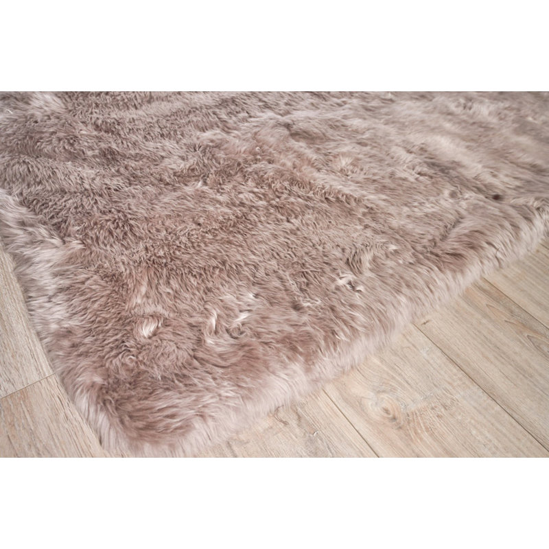 Sheepskin Area Rug in Mushroom, Rectangle 2' x 3'