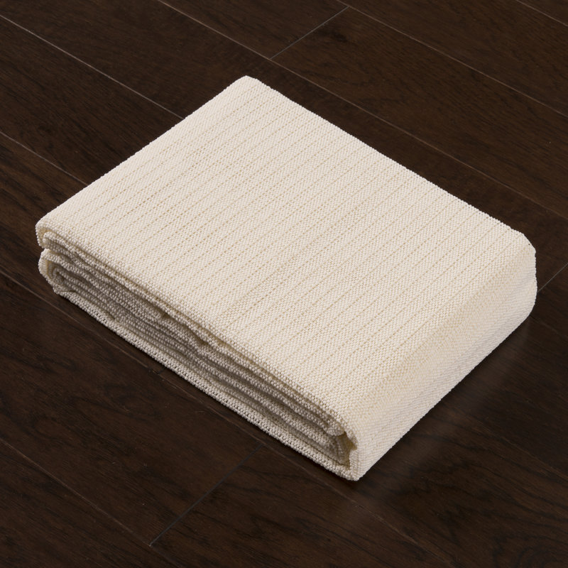 Sous-tapis en polyester et en PVC antidérapant de 0,04 po Houchin, Rectangle 4 pi 8 po x 7 pi 6 po, 0.04