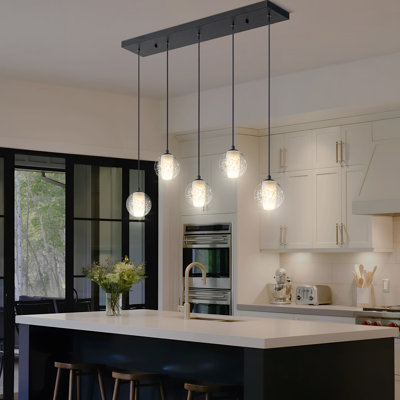 Luminaire suspendu linéaire à 5 lumières pour îlot de cuisine avec globes de cristal Hurleigh
