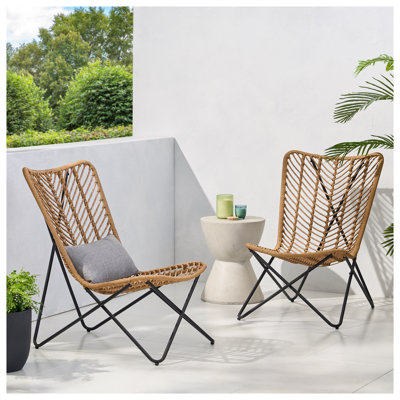 Light Brown Rattan Outdoor Accent Chair with Curved Backrest