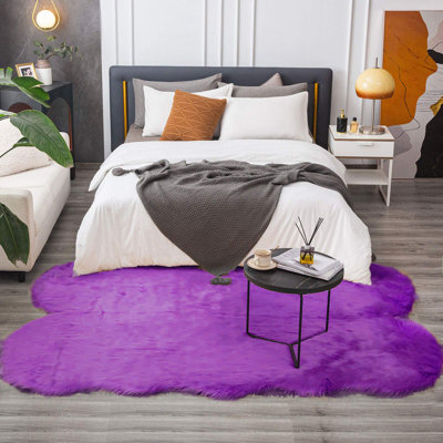 Madelayne Faux Fur Indoor Rug