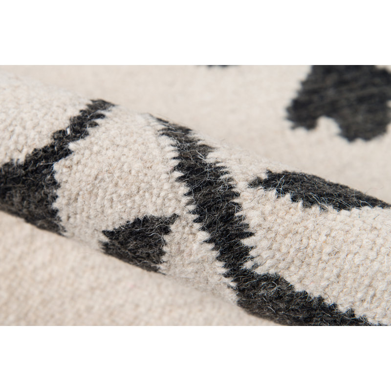 Thompson Hand Woven Wool Floral Area Rug, Rectangle 7'6" x 9'6"