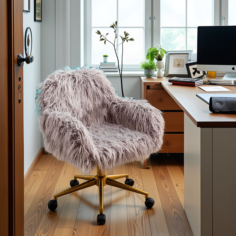 Chaise de coiffeuse grise en fausse fourrure: base plaquée or et sièges moelleux réglables pour filles