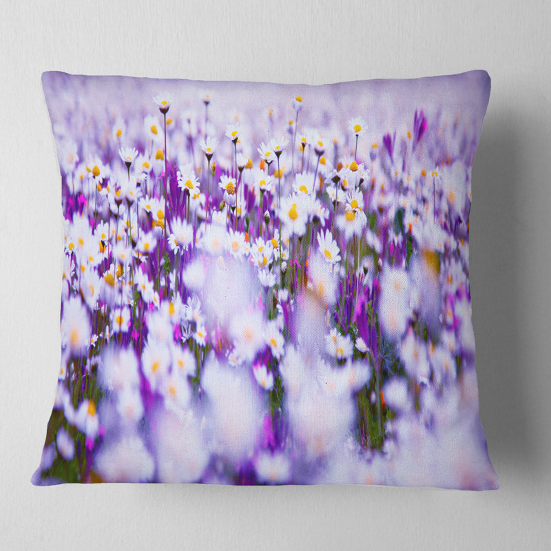 Coussin à imprimé floral Daisy Field, 18 po x 18 po, Coussin décoratif