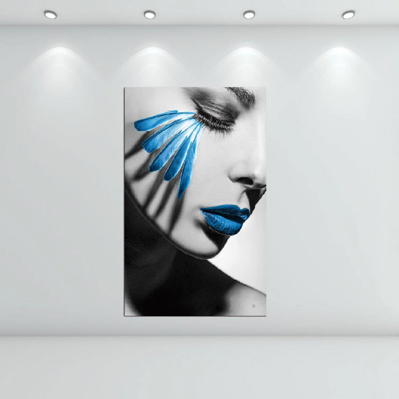 Imprimé acrylique «Woman's Blue Lips and Feather»