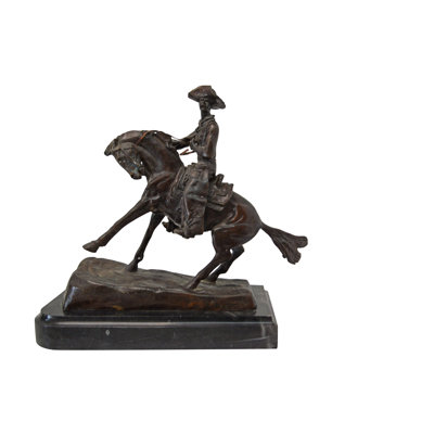 Statue d'Hermantown Cowboy, a Frederic Remington en bronze - Taille: L 14 po x l 8 po x H 13 po.