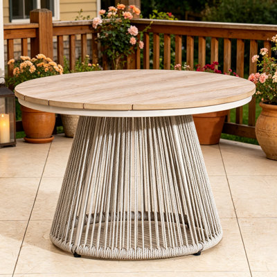 Outdoor Accent Table With Twisted Rattan Base & Plastic Wood Top – Heat-Transfer Wood Grain – Ideal For Patio, Balcony & Garden
