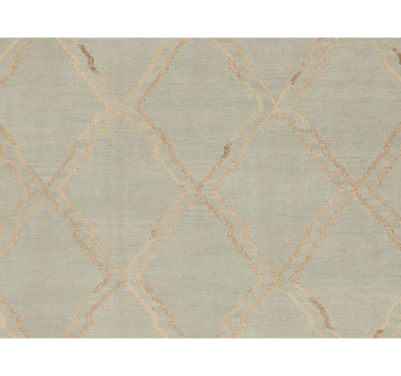 Geometric Area Rug in Gray
