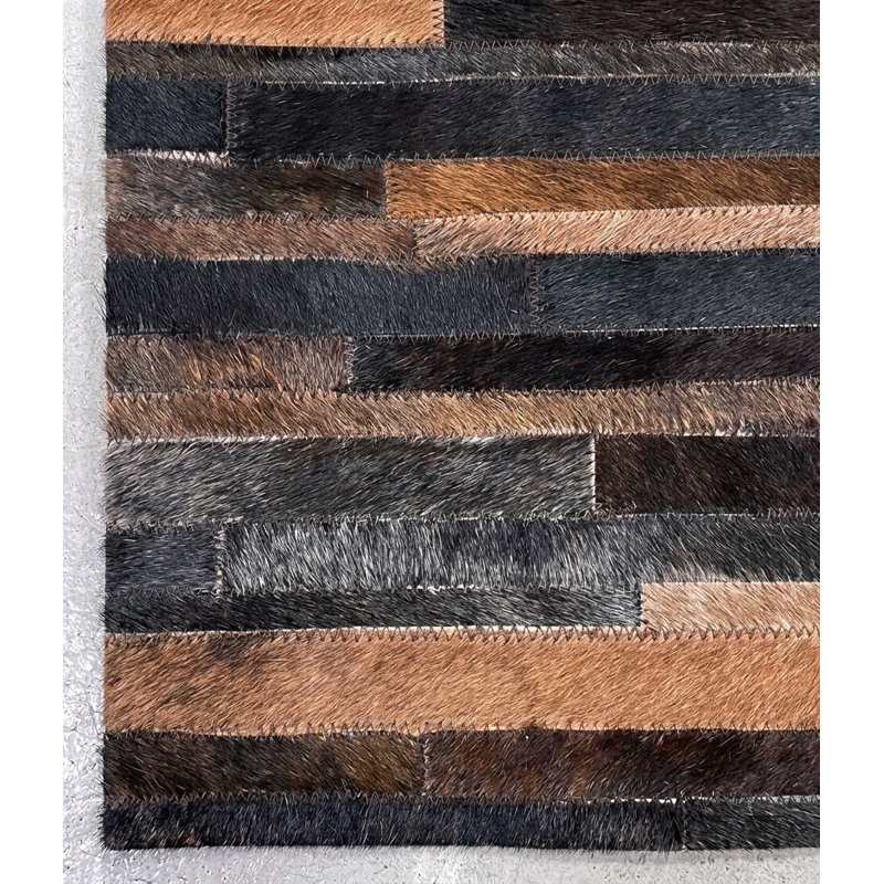 Tapis Abani Rugs Hide HID480A brun et noir à fines rayures patchwork brique Soriano, 8 pi x 10 pi