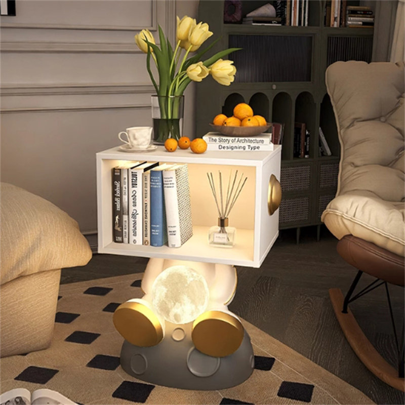 Table de chevet en forme d'astronaute avec lampe de rangement Moon, table d'appoint créative en résine, convenant à la chambre à coucher et au salon