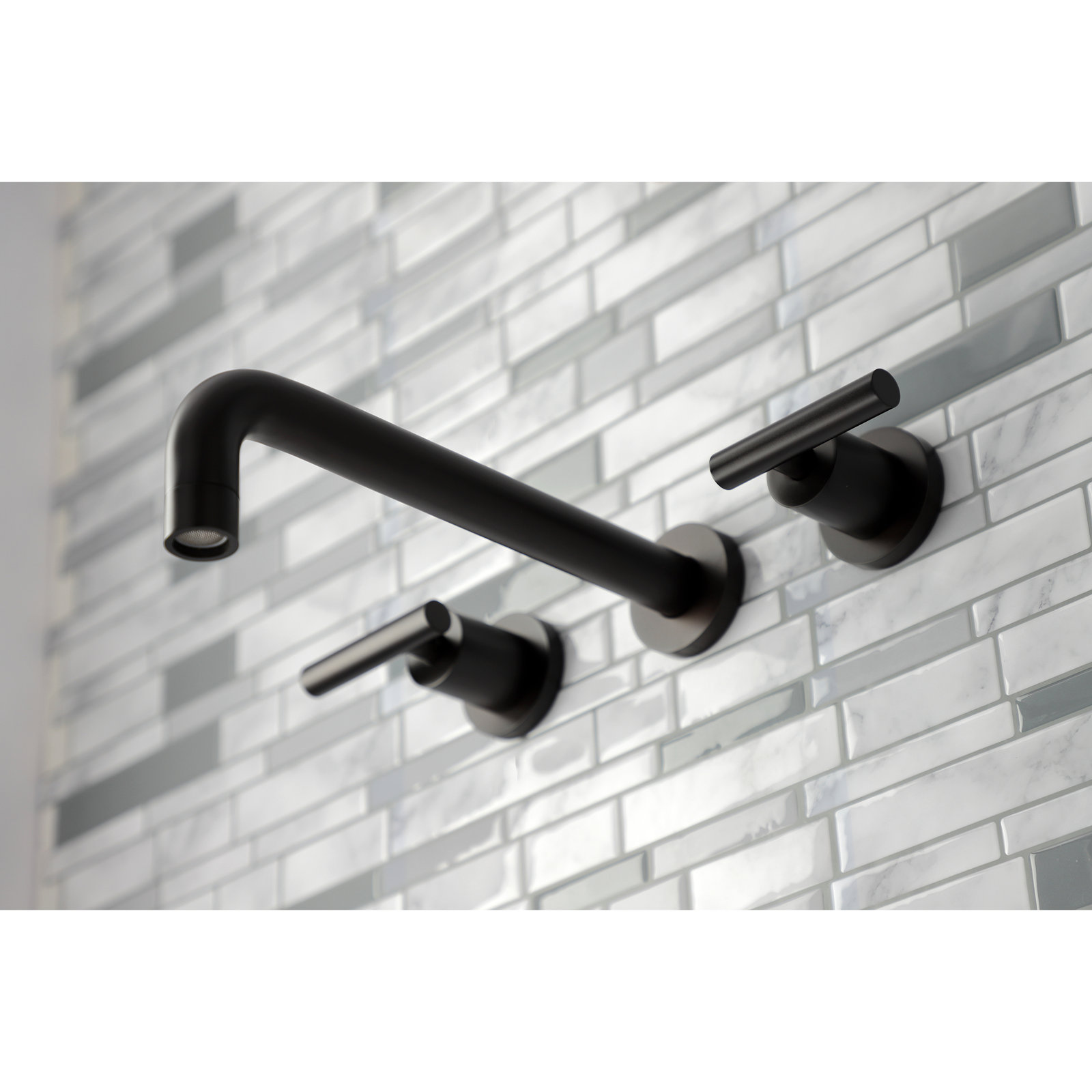 Manhattan Wall-Mounted Roman Tub Faucet, Oil Rubbed Bronze