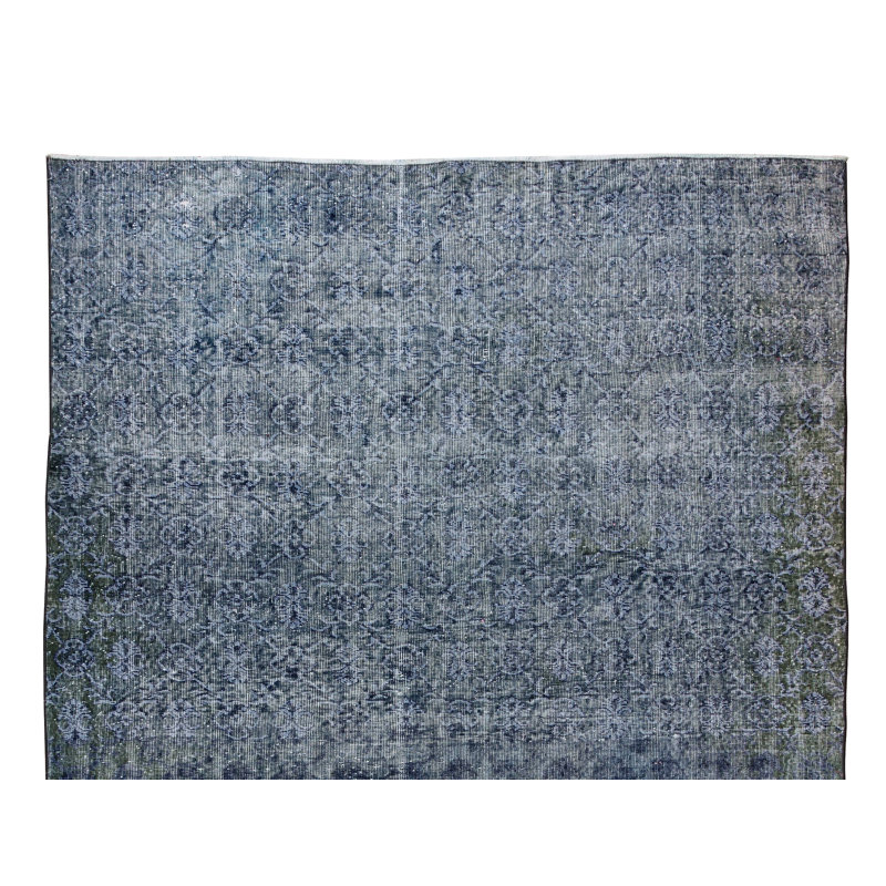 Tapis turc fait à la main de 7 x 10,5 pi et teint en bleu pour des intérieurs modernes