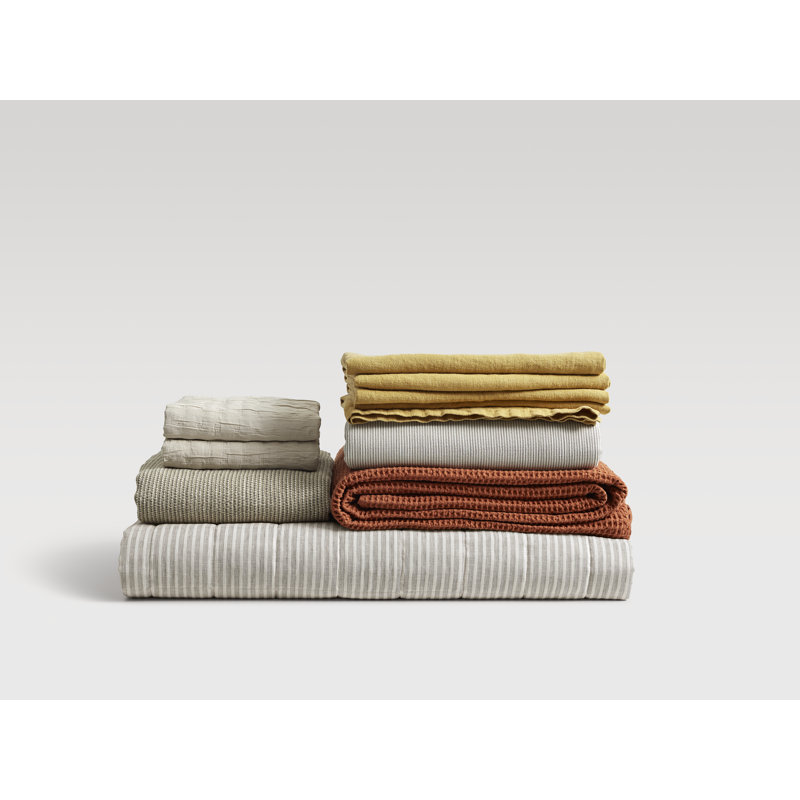 Rainy Linen Throw in Charcoal, Mustard
