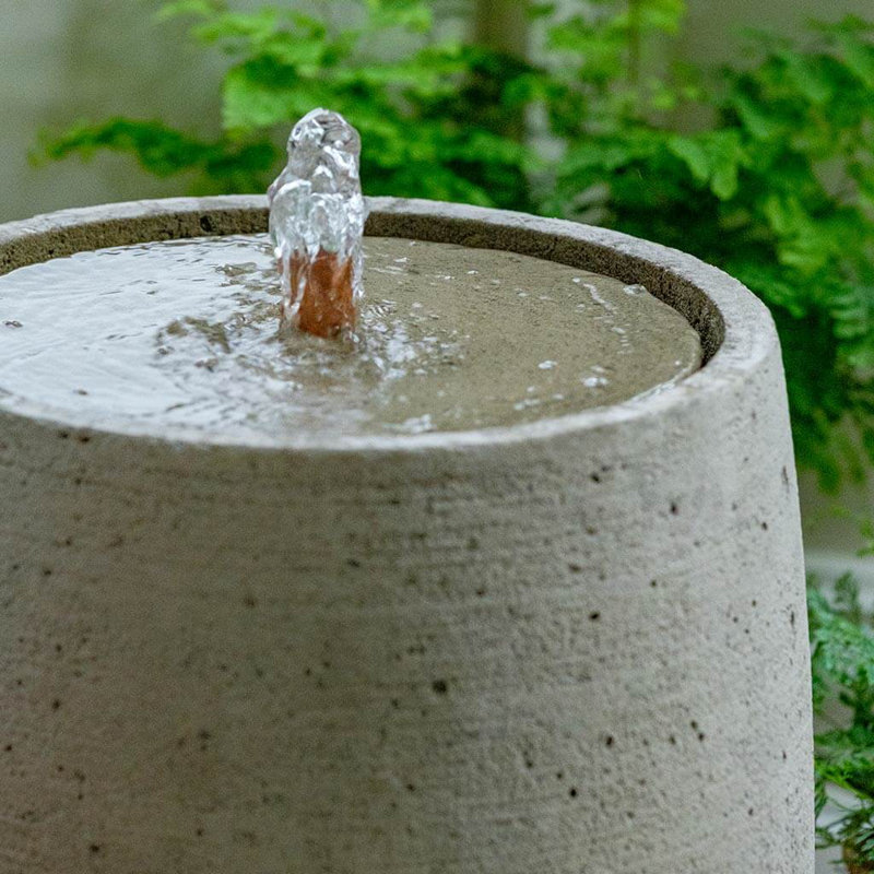 Fontaine en béton Yayla, H 16 po x l 12,25 po x P 12,25 po, Vert