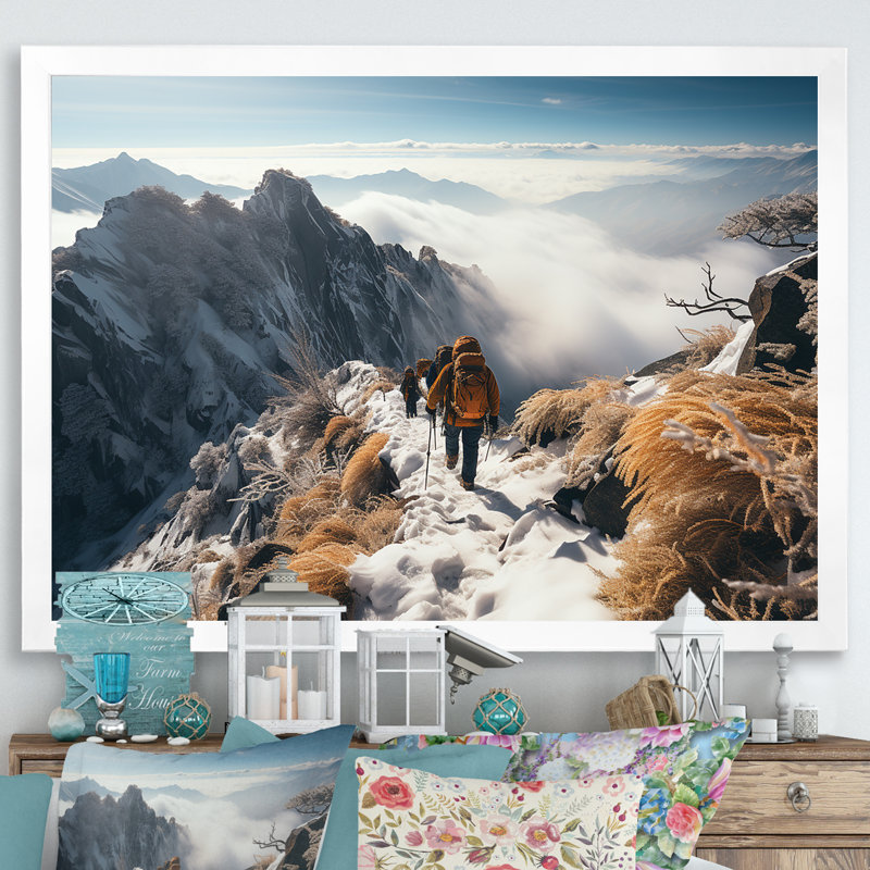 Hick Winter Mountain Track II - Randonnée, art mural, H 34 po x l 44 po x P 1,5 po, Cadre d'angle fermé blanc