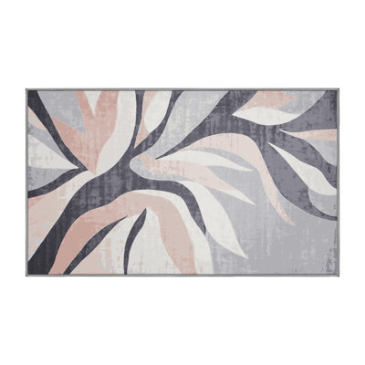 Tapis gris soyeux et moelleux