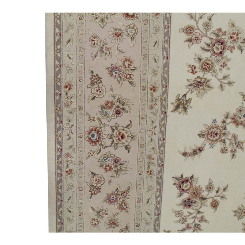 Oriental Area Rug in Ivory