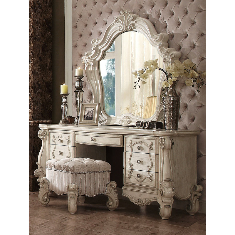 Vanity, Bone White