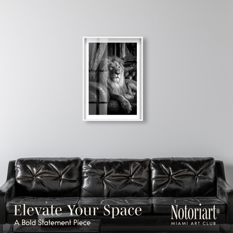 Décoration murale Ornate Luxury Lion Shadowbox Print par Notoriart, cadre blanc, H 37 po x l 25 po, H 37 po x l 25 po