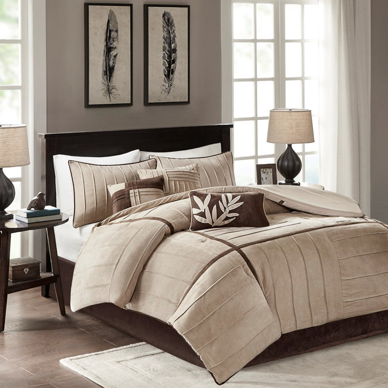 Édredon en faux suède pour très grand lit 7 pièces - Coussin 7 pièces Grandiose, Brun, King + 6 Additional Pieces