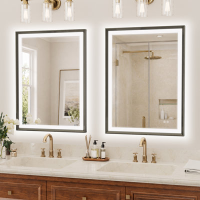 Miroir mural de salle de bain moderne à DEL avec verre trempé et cadre biseauté