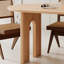 Ensemble de salle à manger ovale-99378695-125883520