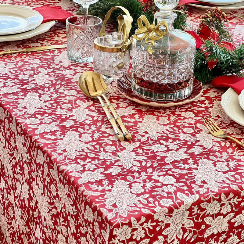 Carmen Red And White Tablecloth, 60" D x 90" L