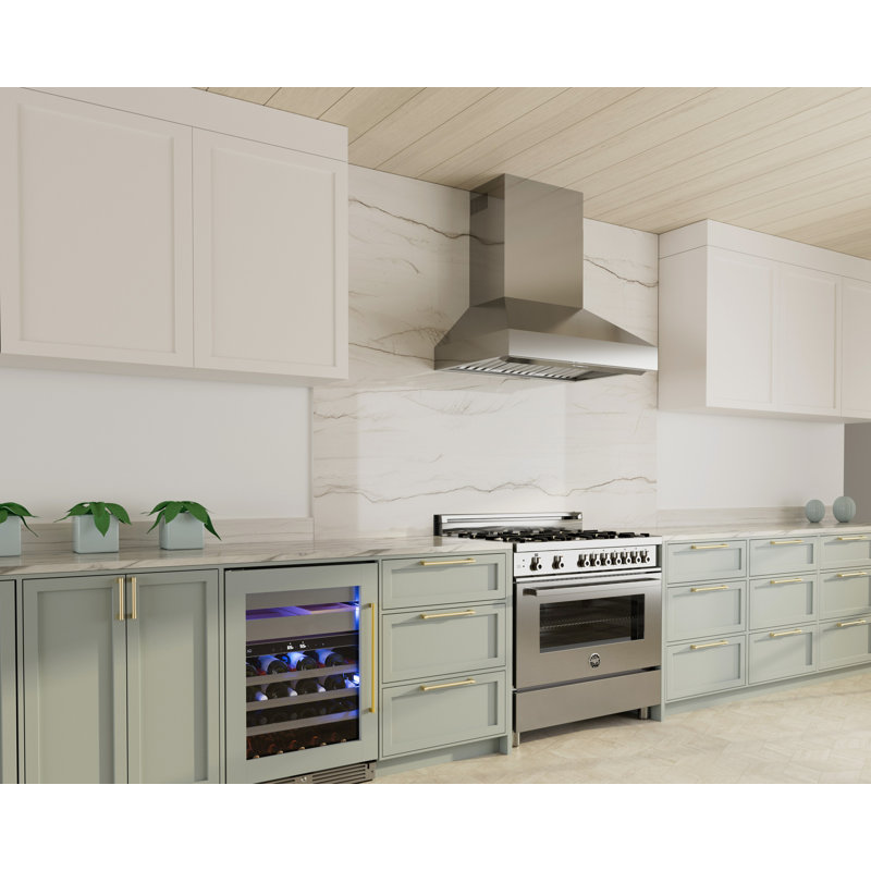 36in Pro Wall Chimney Hood Ss Straight Lip 600/395 Cfm