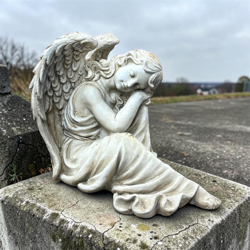 Water Resistant Polyresin Garden Statue