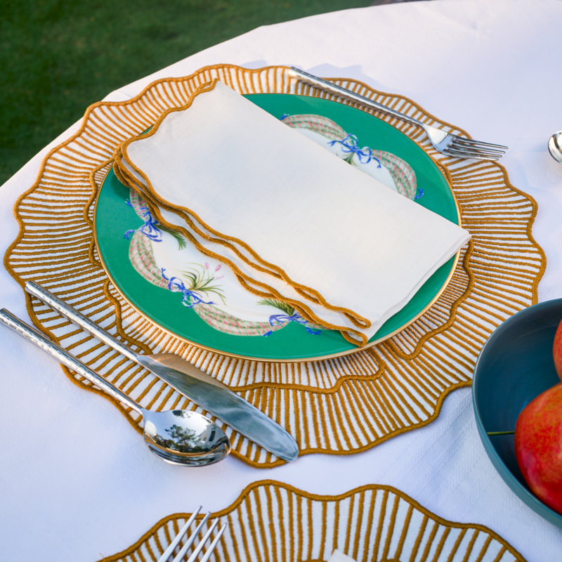 Circular Elegance Placemat 16.5 Inch Round