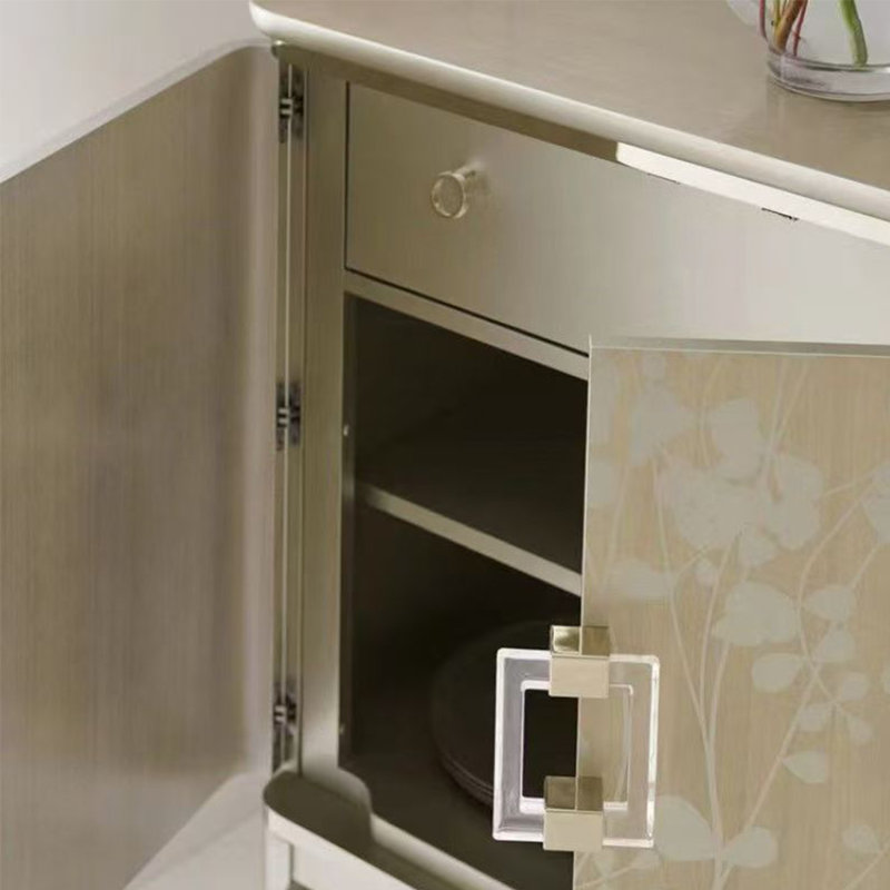 Buffet moderne et multifonctionnel