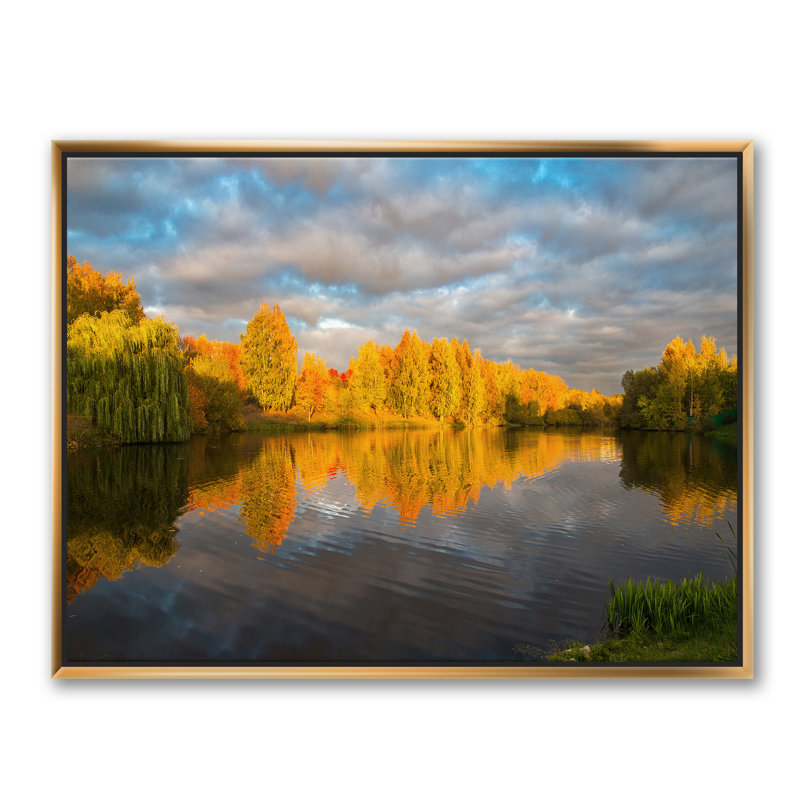 «Autumn Sunset Reflection on Lake in the Park», reproduction de photo sur toile, H 36 po x l 46 po x 1,5 po