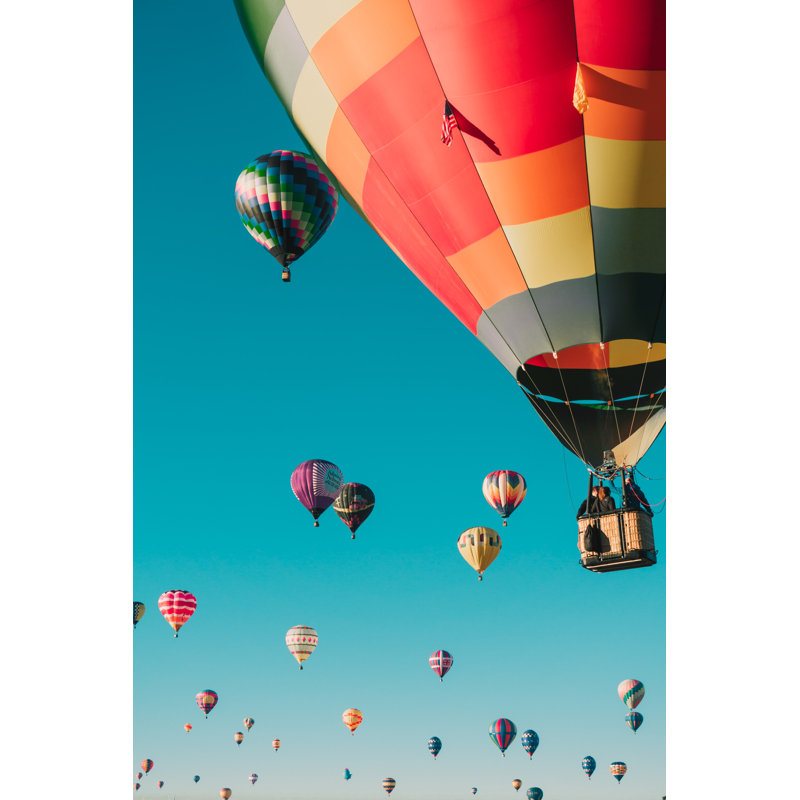 Montgolfières, ciel rempli de ballons, coloré, jaune cyan, rouge, H 24 po x l 16 po x P 1,5 po