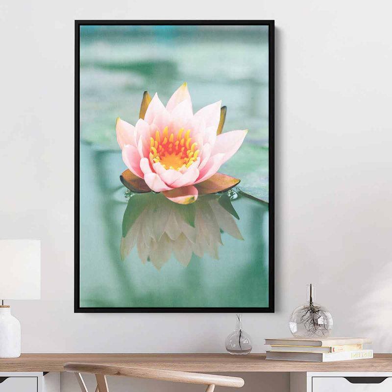 «Alianna Pink Beautiful Lotus», reproduction sur toile, H 16 po x l 12 po, Cadre flottant noir