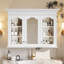 Armoire de salle de bain murale avec miroir et tablettes réglables, parfaite pour le rangement moderne et peu encombrant