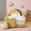 Lit plateforme tapissier pour tout-petits pour chambre d'enfant en bois massif de couleur jaune avec boucliers de sécurité