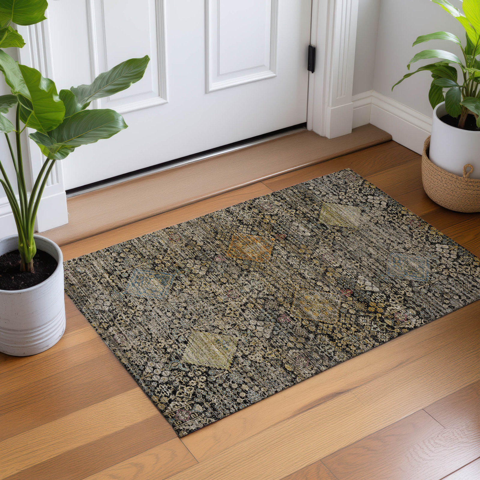 Rug, Black, 1'8" x 2'6"