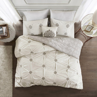 Housse de couette pour lit double / grand en coton 4 pièces - Shabby Chic, brodée avec médaillon et imprimé inversé, comprend couette, 2 taies décoratives 1 coussin décoratif, lavable à la machine réversible double / grand, coton, chic