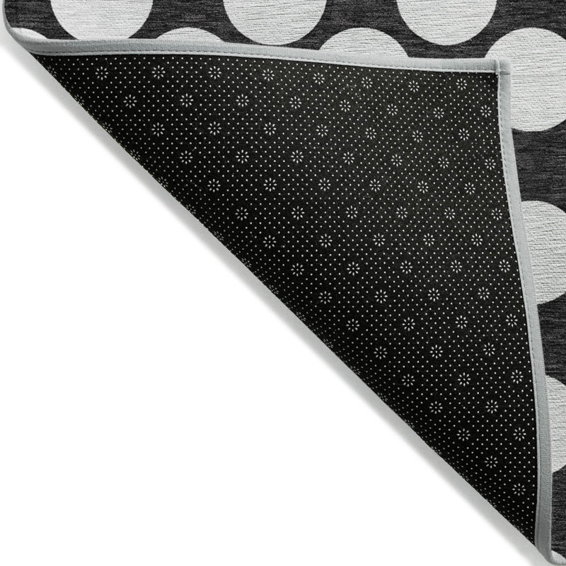 Tapis extérieur lavable à pois noir et ivoire 5 pi x 8 pi