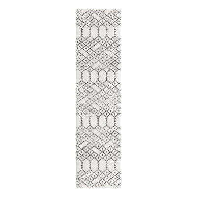 Isaiu Geometric Indoor Rug