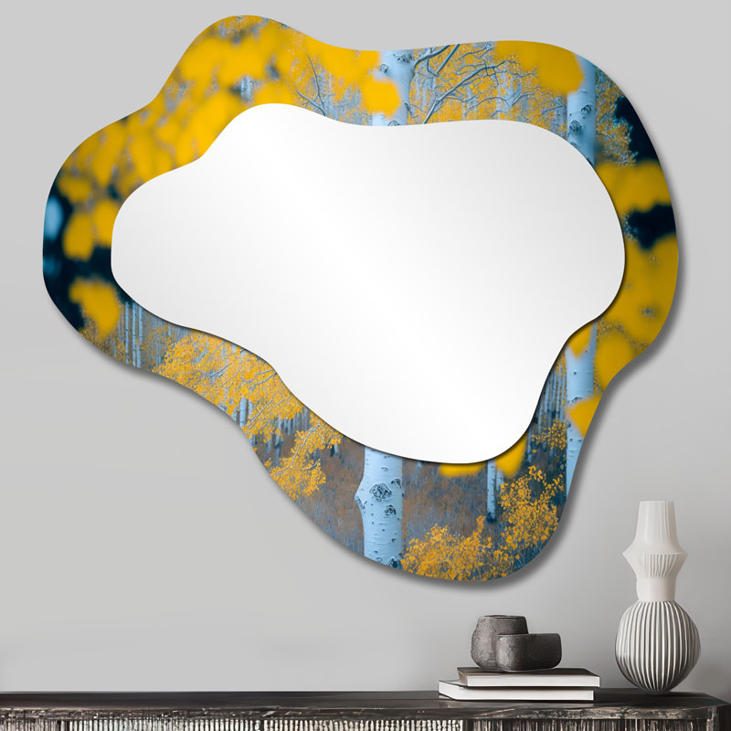 Gros plan sur des bouleaux à feuilles jaunes dans la forêt I - Forest Art Art Decor - Miroir mural asymétrique, 25 po x 28 po