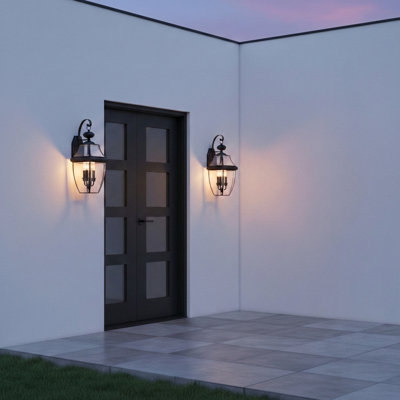 Lanterne murale d'extérieur à trois lumières Lancaster de Génération Éclairage 