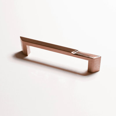 Pyramid Bar Pull