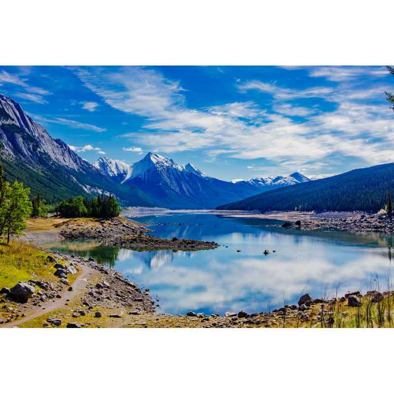 Anjuan Medicine Lake, Jasper National Park, Alberta, Canada par Balberts - photographie sur toile tendue
