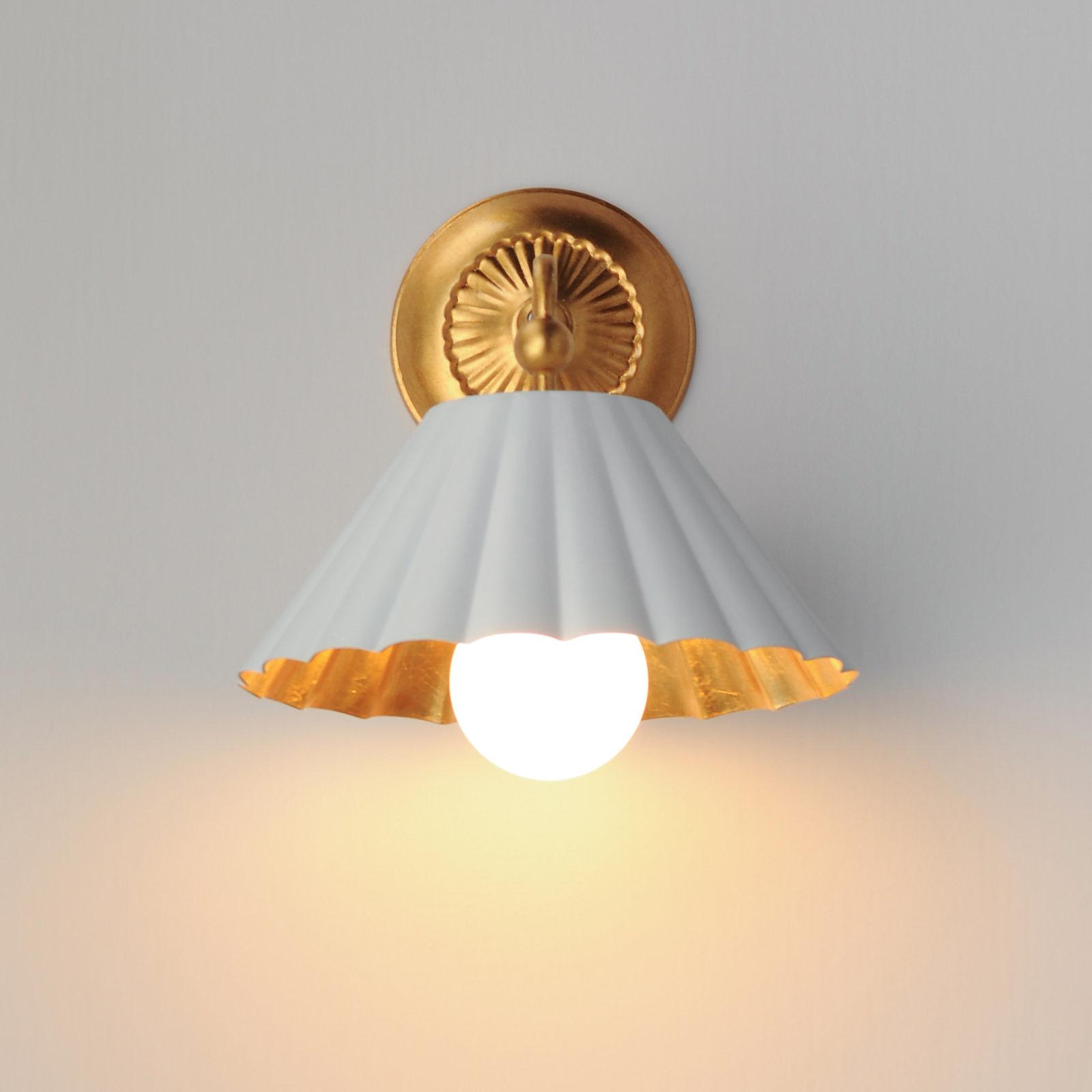 Granduca Single Light Steel Dimmable Armed Sconce, Matte White/Gold Leaf
