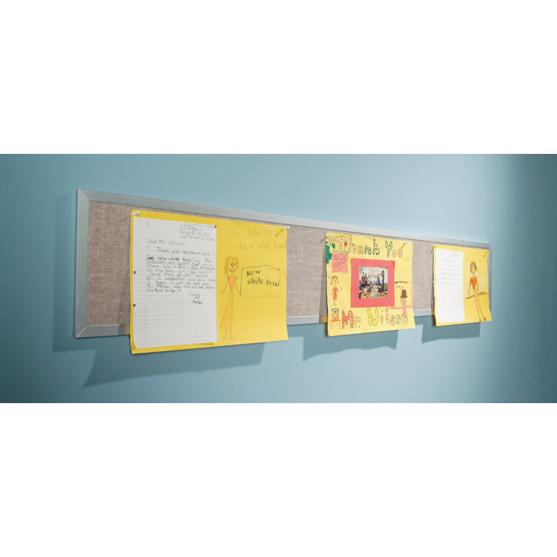 Panneau d'affichage mural, H 11,75 po x L 8 pi, Beige